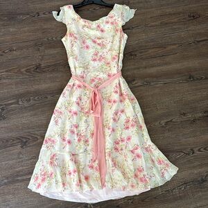 Ann Taylor beautiful Floral Pink and Cream Dress with Bow 8